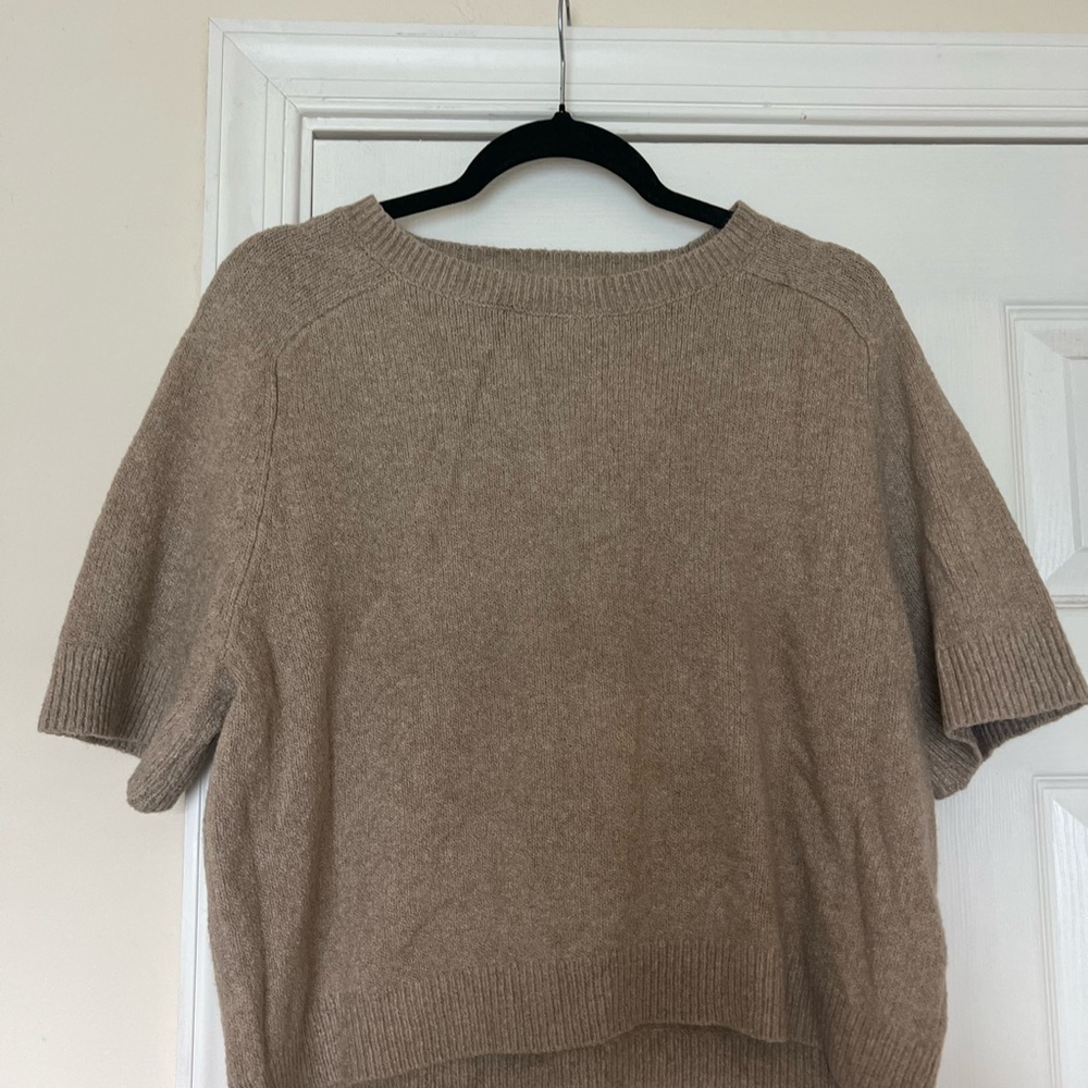 Universal Thread Women's Brown Crew Neck Sweater
